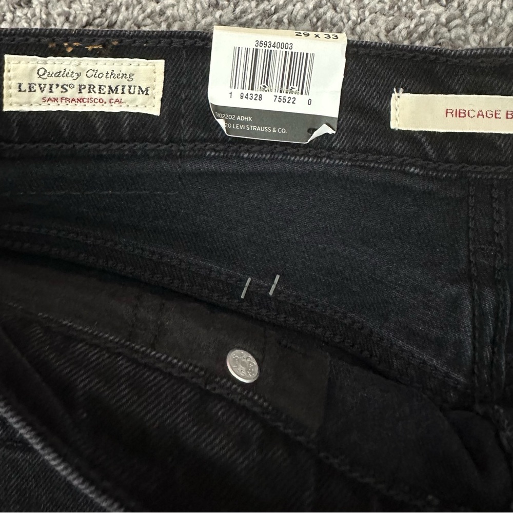 Levi's Women's Black Ribcage Bootcut Jeans - Picture 5 of 6